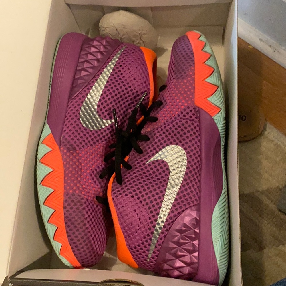 Nike Kyrie 1 (Easter)